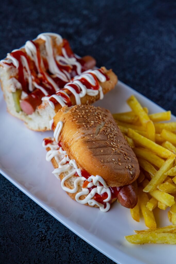 Hot-Dog Klasik / Классический хот-дог