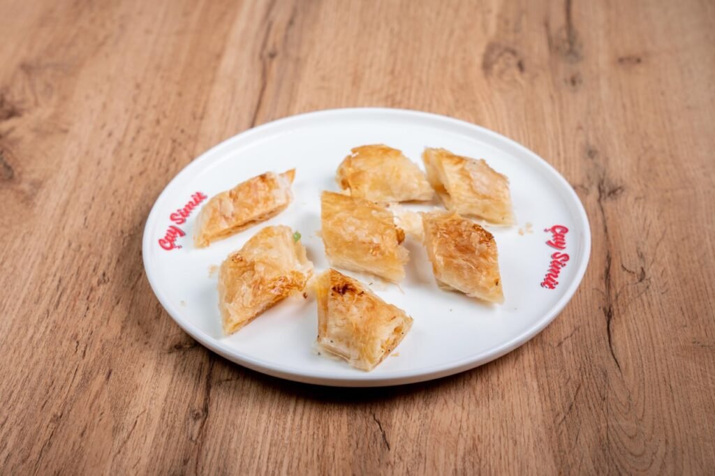 Kolböreği peynirli / Борек с брынзой