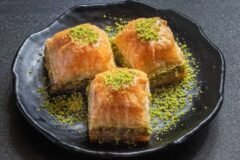 Baklava Fıstıklı / Пахлава с фисташками классический